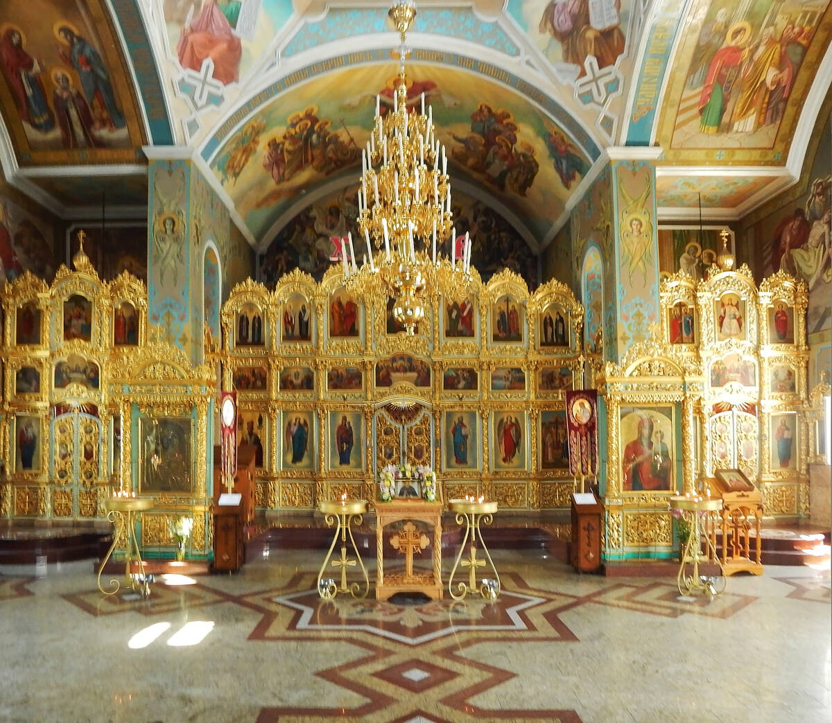 Церковь Воздвижения Креста Господня, Кисловодск (Кисловодск, город, Ставропольский край). интерьер и убранство