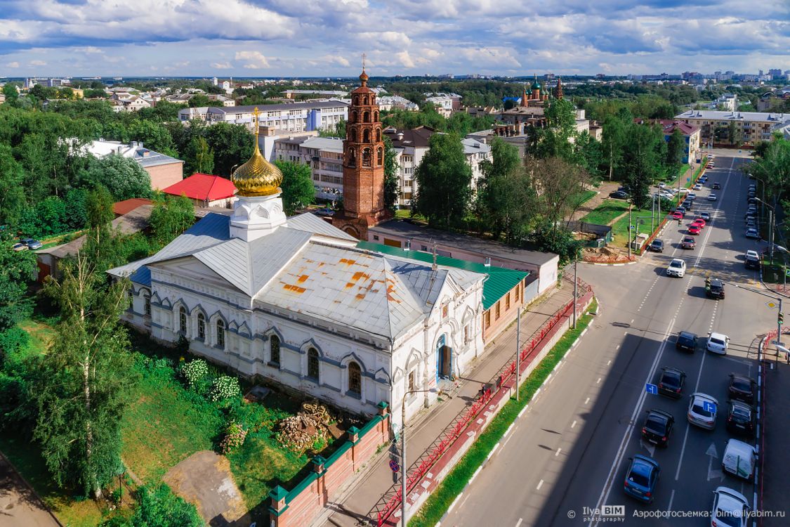 Ярославль. Церковь Никиты мученика (Никитского прихода). общий вид в ландшафте