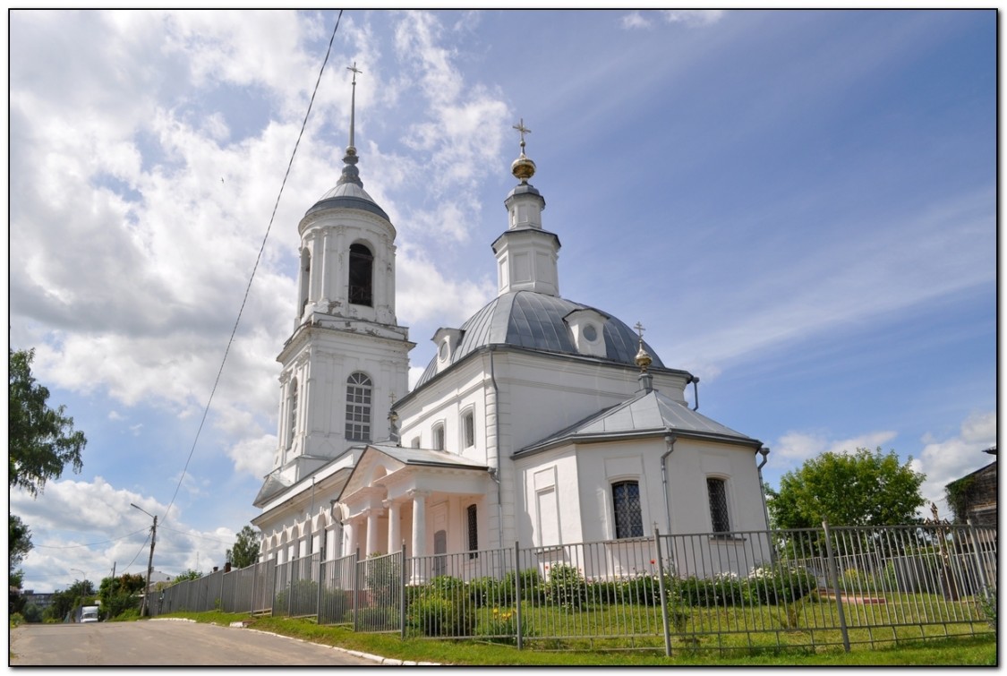 Муром. Церковь Смоленской иконы Божией Матери. общий вид в ландшафте