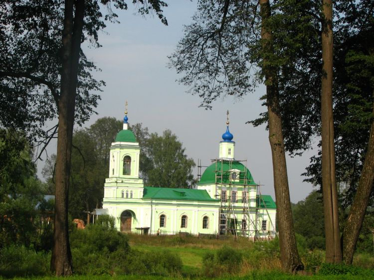 Церковь Троицы Живоначальной, Рязанцы (Щёлковский городской округ и г. Фрязино, Московская область). общий вид в ландшафте