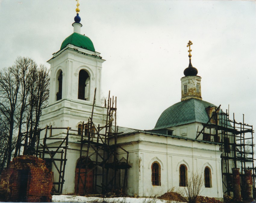 Рязанцы. Церковь Троицы Живоначальной. фасады