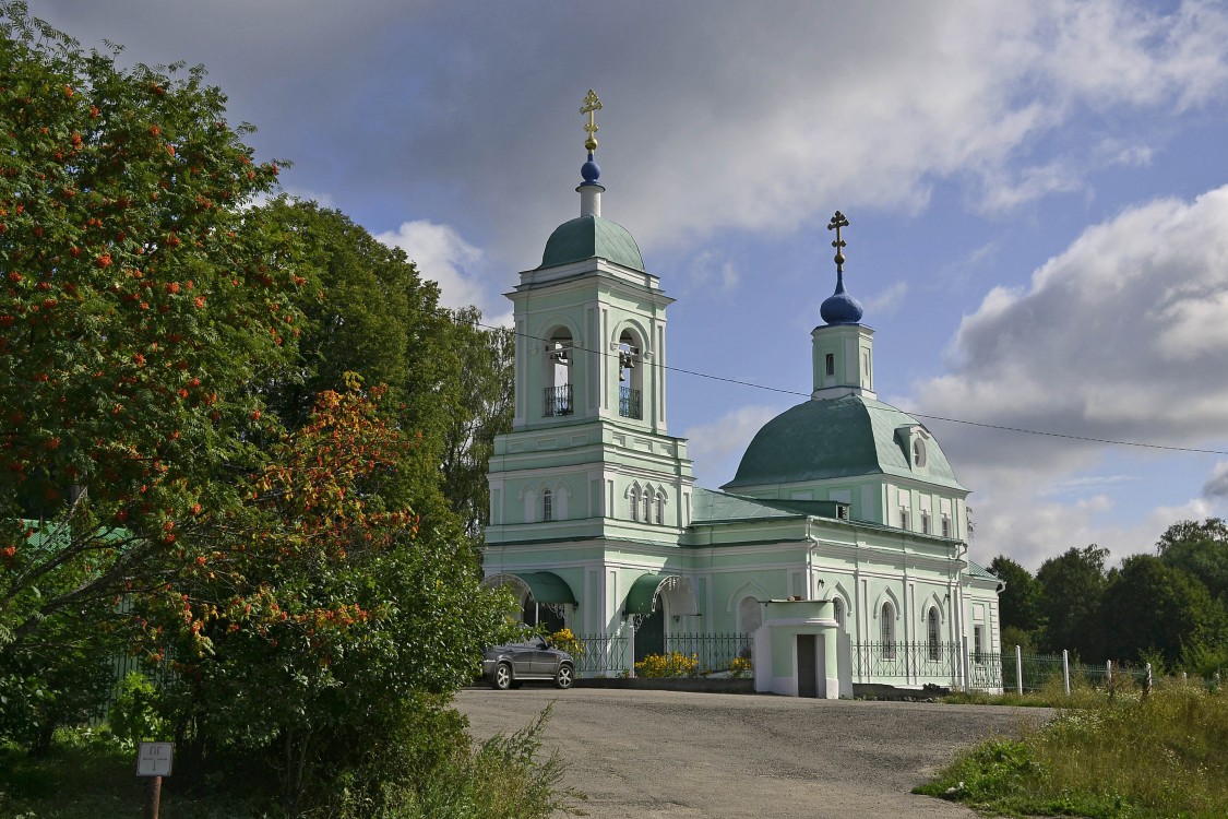 Рязанцы. Церковь Троицы Живоначальной. фасады