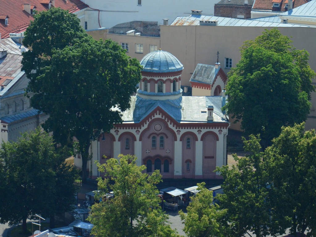 Вильнюс. Церковь Параскевы Пятницы. общий вид в ландшафте, Вид с колокольни костела Святых Иоаннов