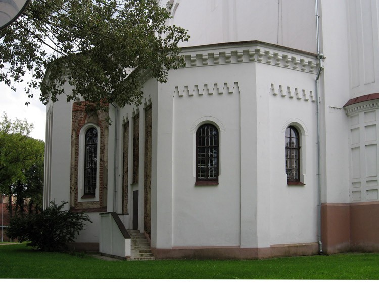 Вильнюс. Кафедральный собор Успения Пресвятой Богородицы. фасады, Алтарная часть собора