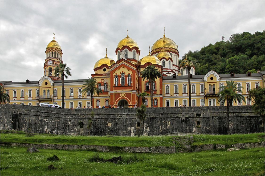 Новый Афон. Новоафонский монастырь Симона Кананита. фасады