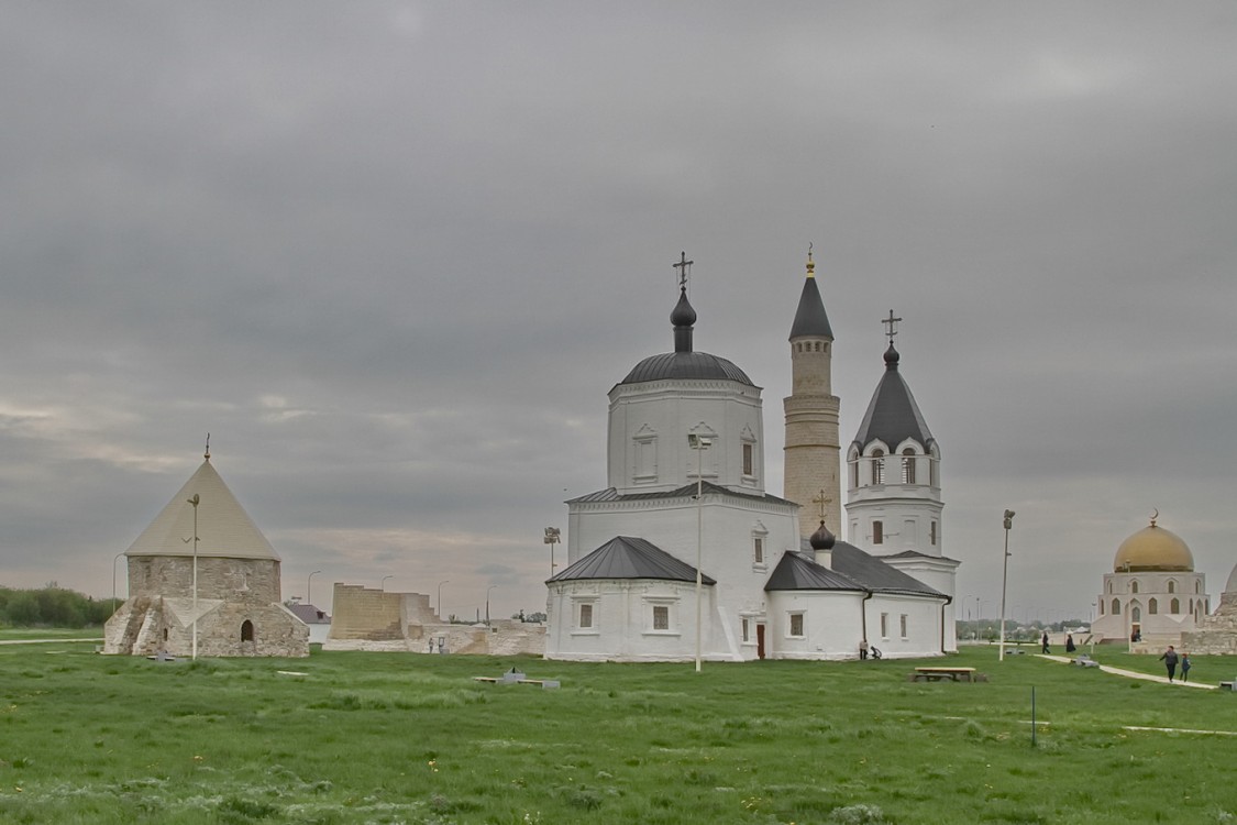 Болгар. Комплекс быв. Успенского монастыря на городище Булгар. фасады