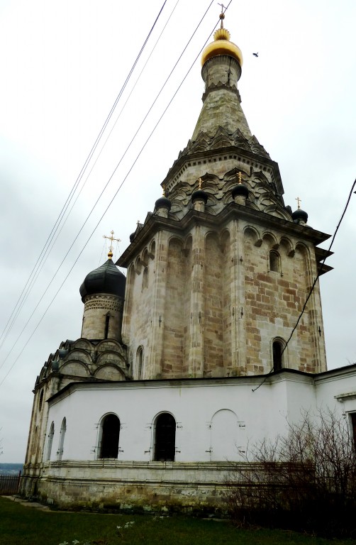 Остров. Церковь Спаса Преображения. фасады