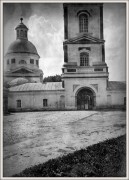 Церковь Петра и Павла, вид основания снесенной колокольни<br>, Вязьма, Вяземский район, Смоленская область