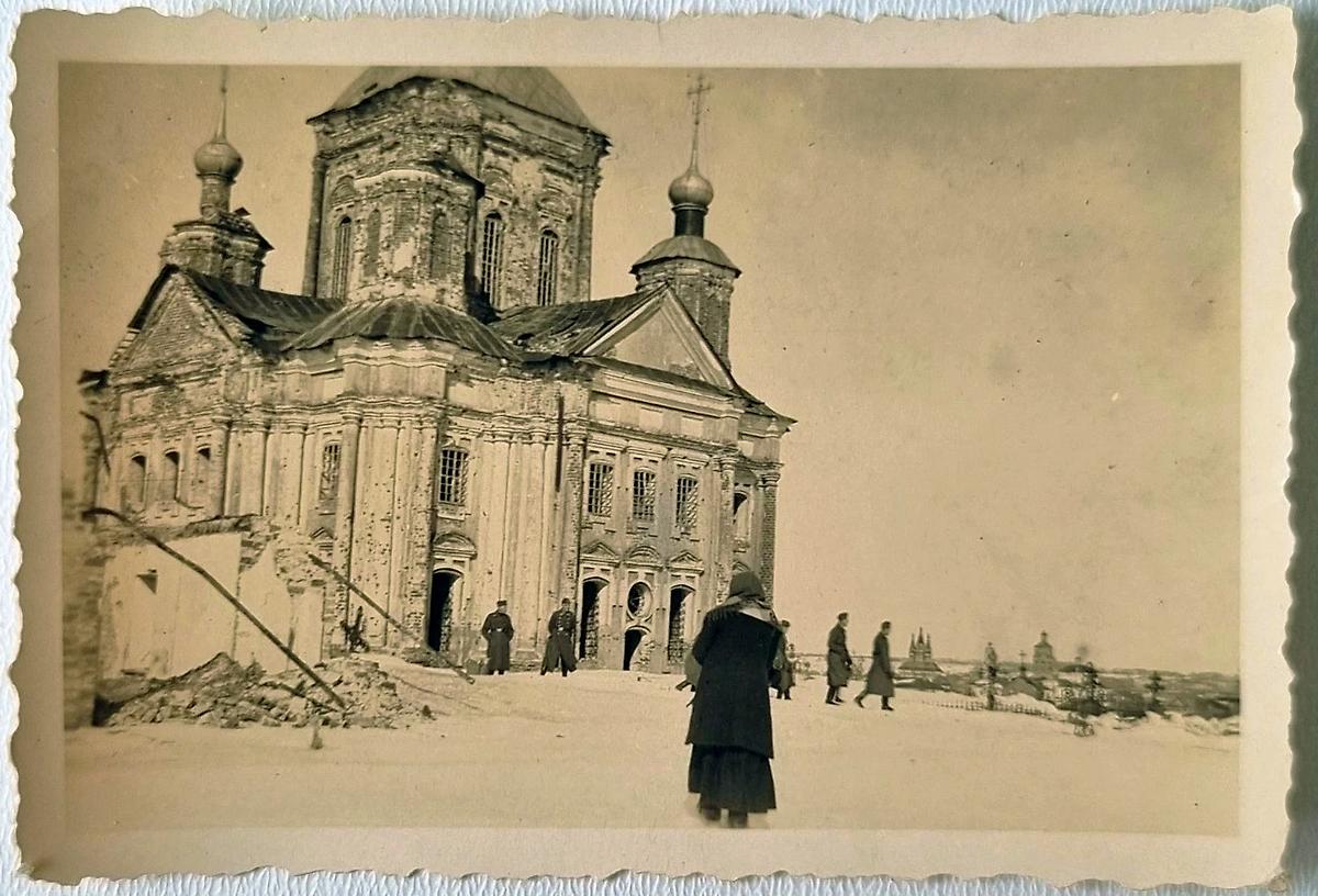 Фото 1942 г. с аукциона e-bay.de, архивная фотография. Церковь Владимирской иконы Божией Матери, Вязьма (Вяземский район, Смоленская область)