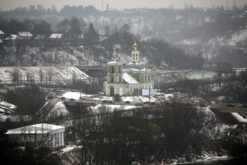 Смоленск. Церковь Воздвижения Креста Господня. общий вид в ландшафте