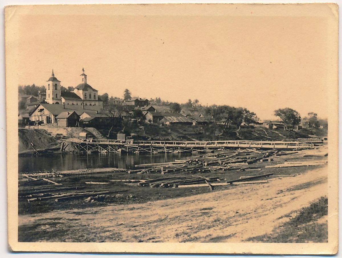 Церковь Воздвижения Креста Господня, Смоленск (Смоленск, город, Смоленская область). архивная фотография, Вид на храм с другого берега. Фото 1941 г. с аукциона e-bay.de