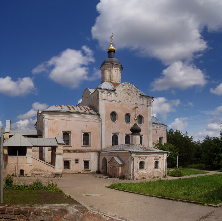 Смоленск. Троицкий монастырь. фасады, Собор Троицы Живоначальной