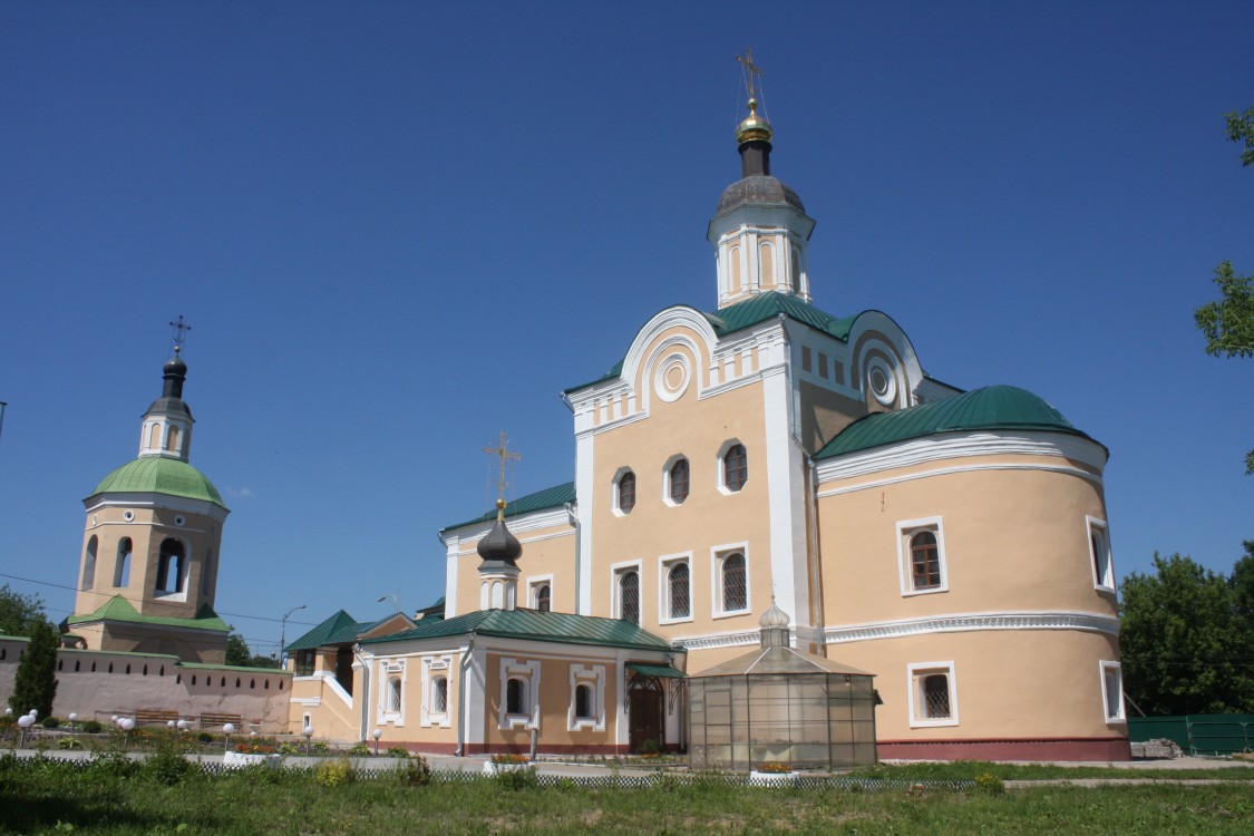 Смоленск. Троицкий монастырь. фасады