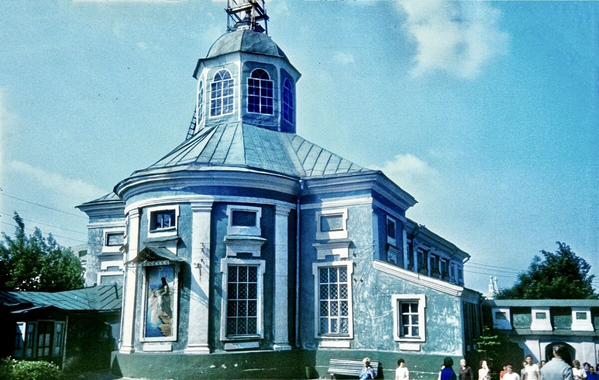Собор Богоявления Господня, Смоленск (Смоленск, город, Смоленская область). архитектурные детали, Фото с отскарованной плёнки из моего домашнего архива. Сделано в 1975 году.