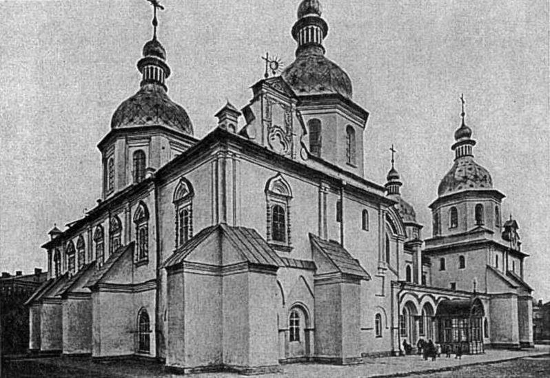 Северо-западная сторона. Источник: Лукомский Г.К. «Киев: церковная архитектура XI–XIX века; византийское зодчество; украинское барокко». Мюнхен, 1923 г. , архивная фотография. Собор Софии, Премудрости Божией, Старый Киев (Шевченковский район, Украина, г. Киев)