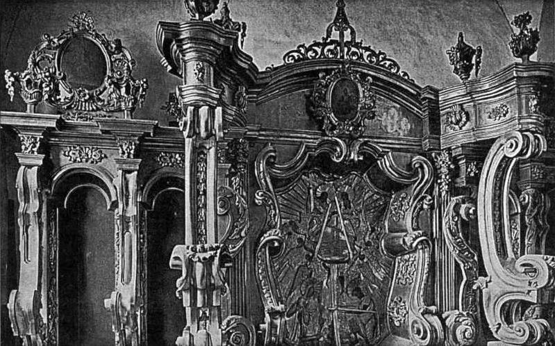 Фрагмент бокового иконостаса. Источник: Лукомский Г.К. «Киев: церковная архитектура XI–XIX века; византийское зодчество; украинское барокко». Мюнхен, 1923 г., архивная фотография. Собор Софии, Премудрости Божией, Старый Киев (Шевченковский район, Украина, г. Киев)
