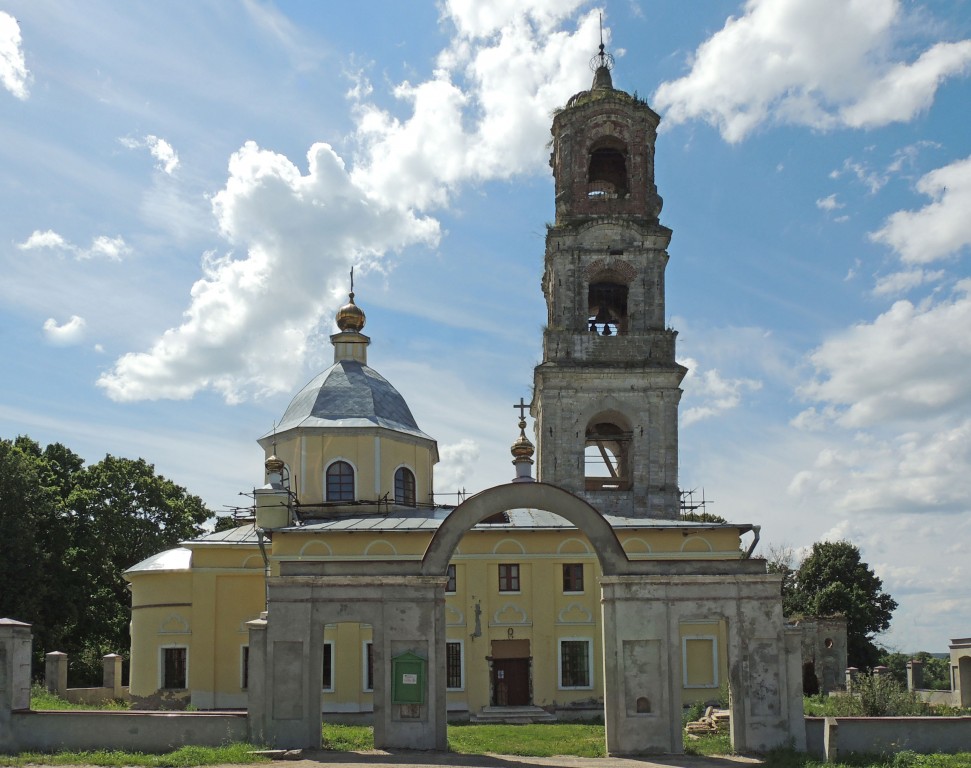 Церковь Троицы Живоначальной, Троицкое-Лобаново (Ступинский городской округ, Московская область). фасады