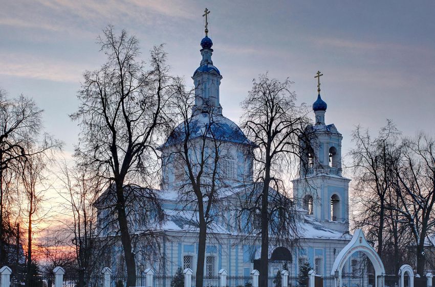 Церковь Покрова Пресвятой Богородицы, Перхушково (Одинцовский городской округ и ЗАТО Власиха, Краснознаменск, Московская область). фасады