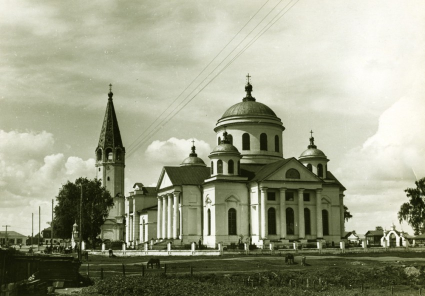 Церковь Смоленской иконы Божией Матери, Выездное (Арзамасский район и г. Арзамас, Нижегородская область). архивная фотография, Фото 1950-х гг.