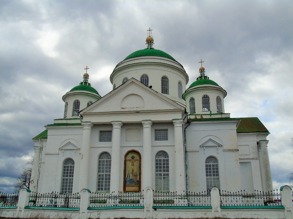 Выездное. Церковь Смоленской иконы Божией Матери. фасады