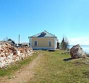 Каменный, остров. Спасо-Каменный Преображенский монастырь