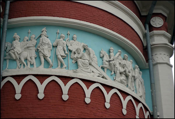 Церковь Николая Чудотворца, Царёво (Пушкинский район и гг. Ивантеевка, Королёв, Московская область). архитектурные детали, Фрагмент фриза
