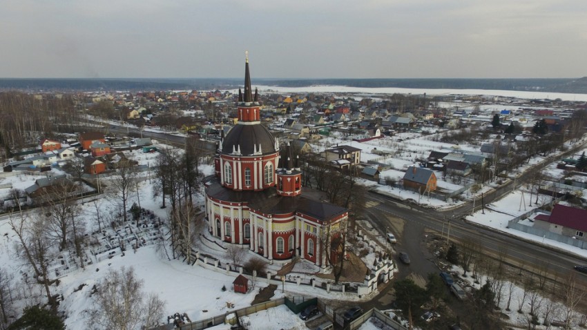 Церковь Николая Чудотворца, Царёво (Пушкинский район и гг. Ивантеевка, Королёв, Московская область). общий вид в ландшафте