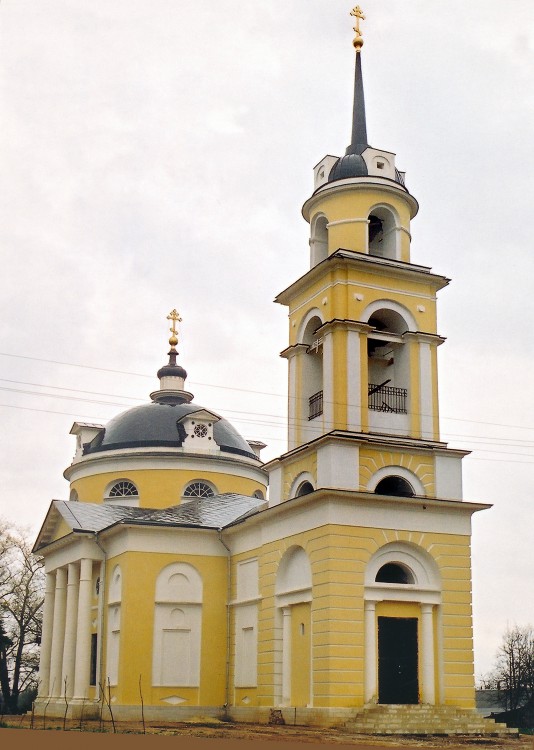 Яхрома (Андреевское). Церковь Покрова Пресвятой Богородицы. фасады