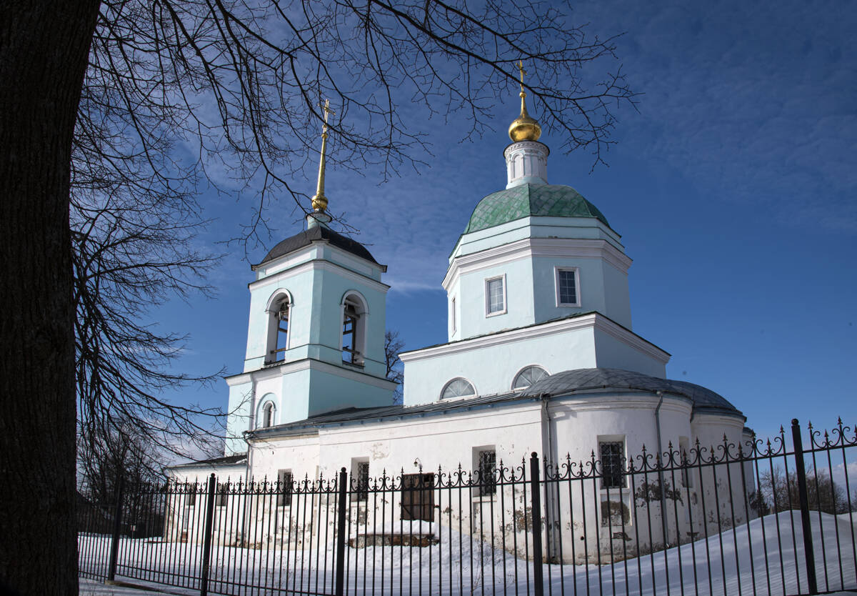 Церковь Введения во храм Пресвятой Богородицы, Ольгово (Дмитровский городской округ, Московская область). общий вид в ландшафте