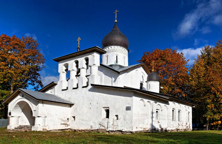 Псков. Церковь Воскресения Христова со Стадища. фасады