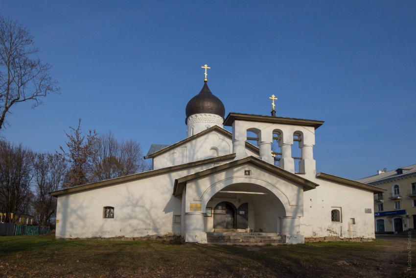 Псков. Церковь Воскресения Христова со Стадища. фасады