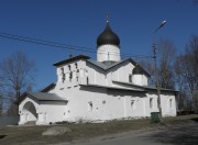 Псков. Воскресения Христова со Стадища, церковь