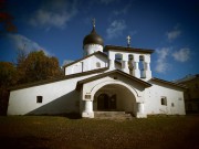 Псков. Воскресения Христова со Стадища, церковь