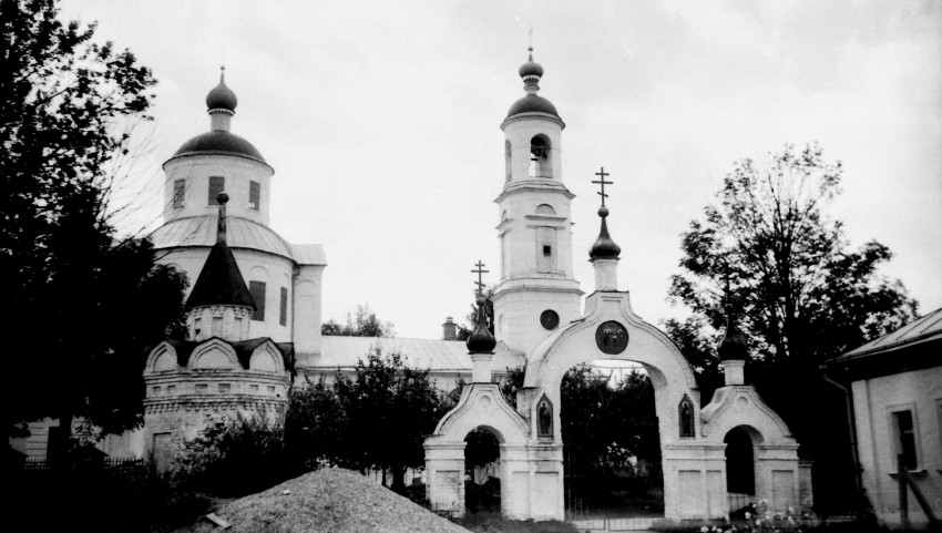 Церковь Введения во Храм Пресвятой Богородицы, Спирово (Волоколамский городской округ, Московская область). фасады