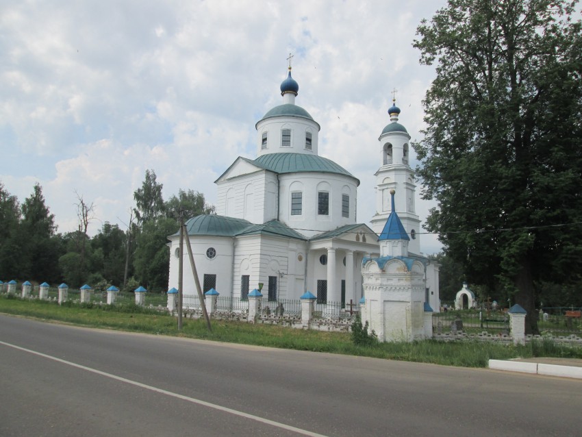 Спирово. Церковь Введения во Храм Пресвятой Богородицы. фасады