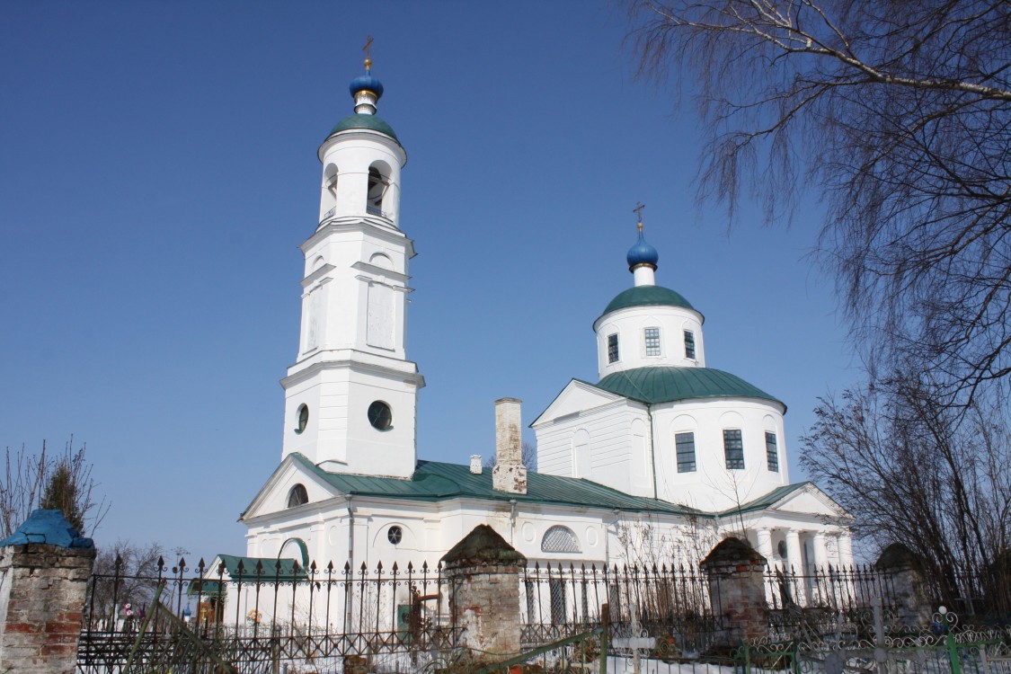 Церковь Введения во Храм Пресвятой Богородицы, Спирово (Волоколамский городской округ, Московская область). фасады