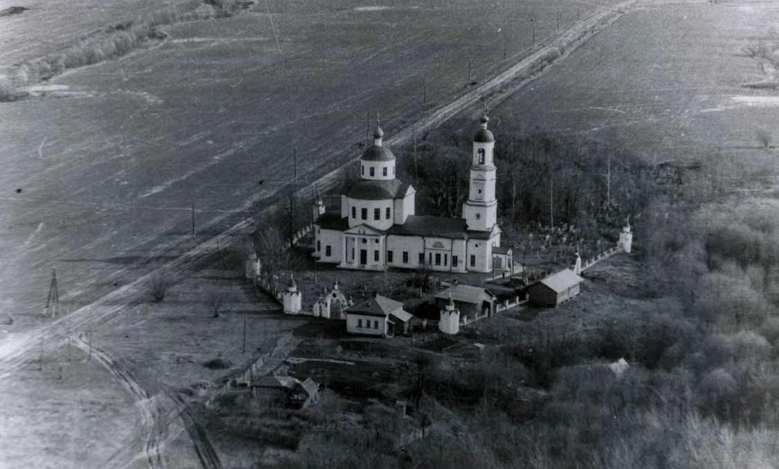 Спирово. Церковь Введения во Храм Пресвятой Богородицы. архивная фотография, Фотоснимок с сайта: pastvu.com/320283