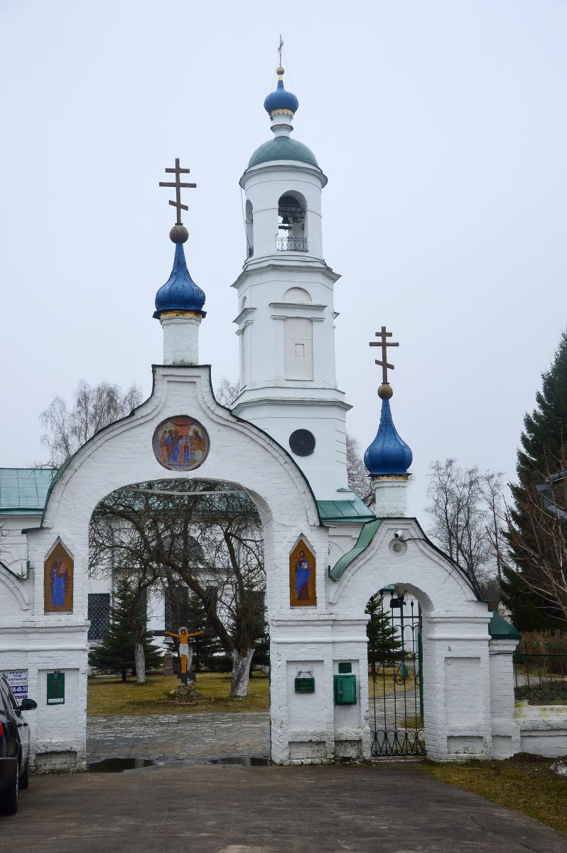 Церковь Введения во Храм Пресвятой Богородицы, Спирово (Волоколамский городской округ, Московская область). фасады