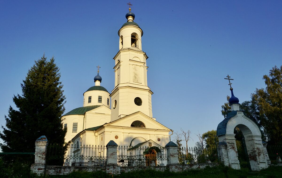 Церковь Введения во Храм Пресвятой Богородицы, Спирово (Волоколамский городской округ, Московская область). фасады