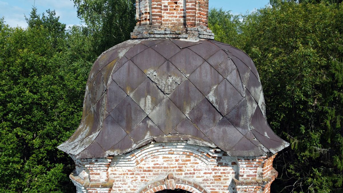 Церковь Рождества Христова, Погост, урочище (Судиславский район, Костромская область). архитектурные детали