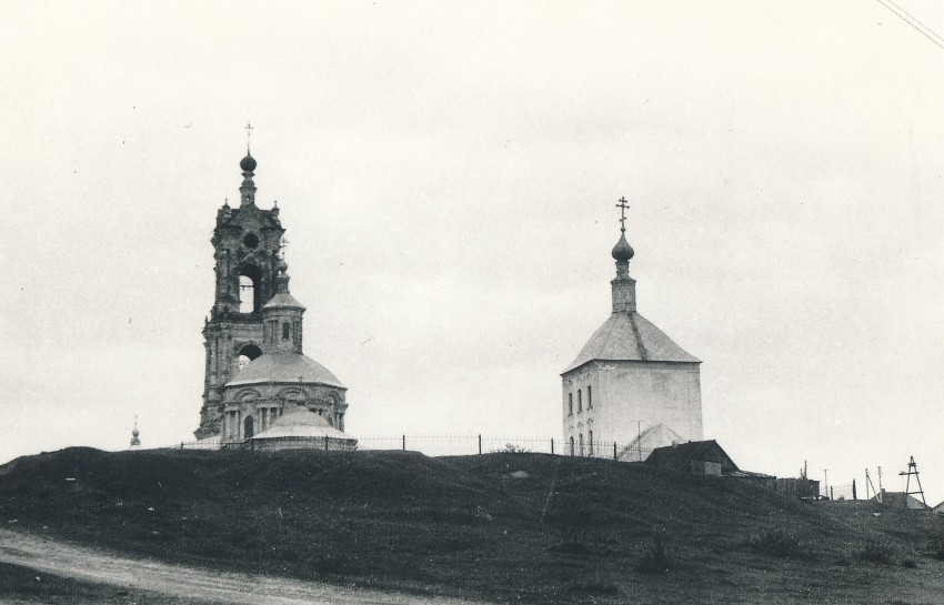 Погост. Храмовый комплекс. Церкви Николая Чудотворца и Спаса Преображения. фасады