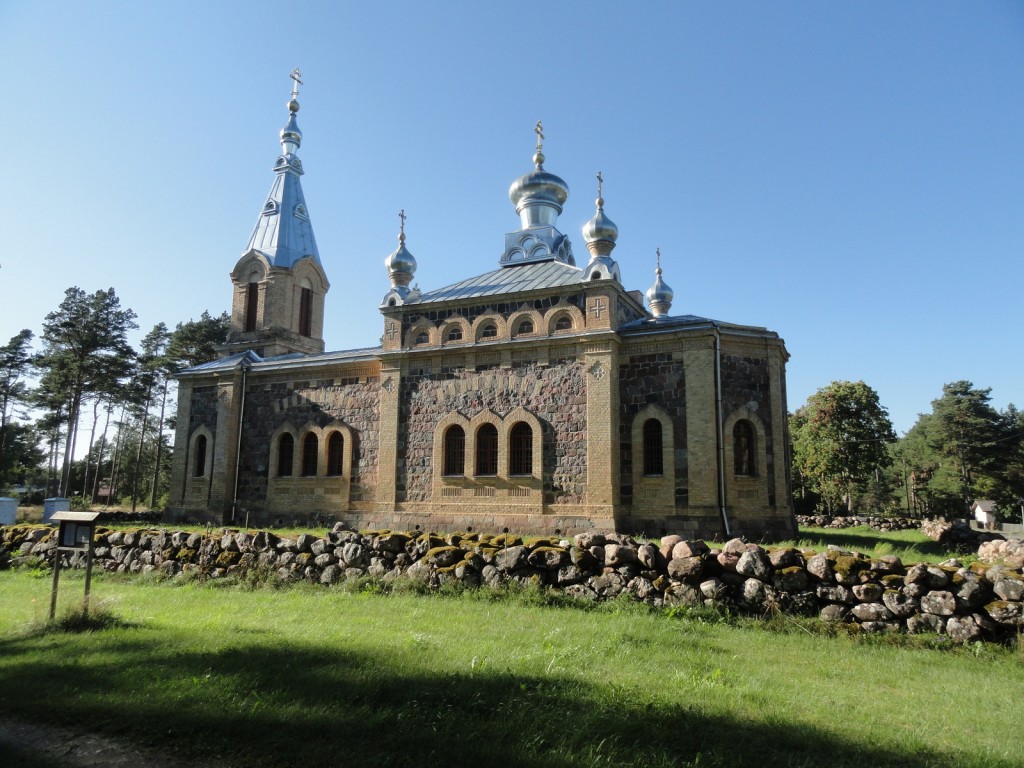 Церковь Рождества Пресвятой Богородицы, Куристе (Хийумаа, Эстония). фасады