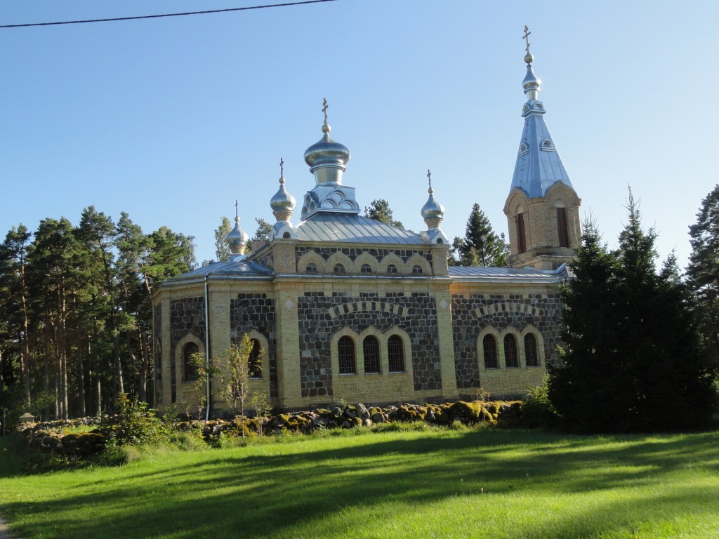 Церковь Рождества Пресвятой Богородицы, Куристе (Хийумаа, Эстония). фасады