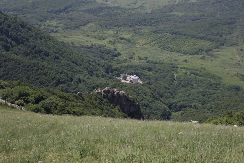 Успенский Второафонский монастырь, Лермонтов (Лермонтов, город, Ставропольский край). общий вид в ландшафте, Фото Ивана Деревянко. г. Ставрополь