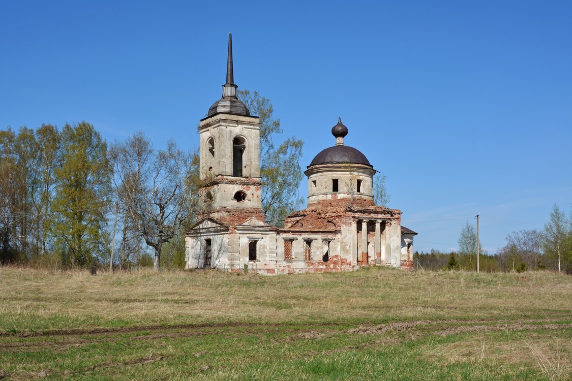 Церковь Троицы Живоначальной, Погост (Ежесельга) (Подпорожский район, Ленинградская область). фасады, Вид с юго-запада