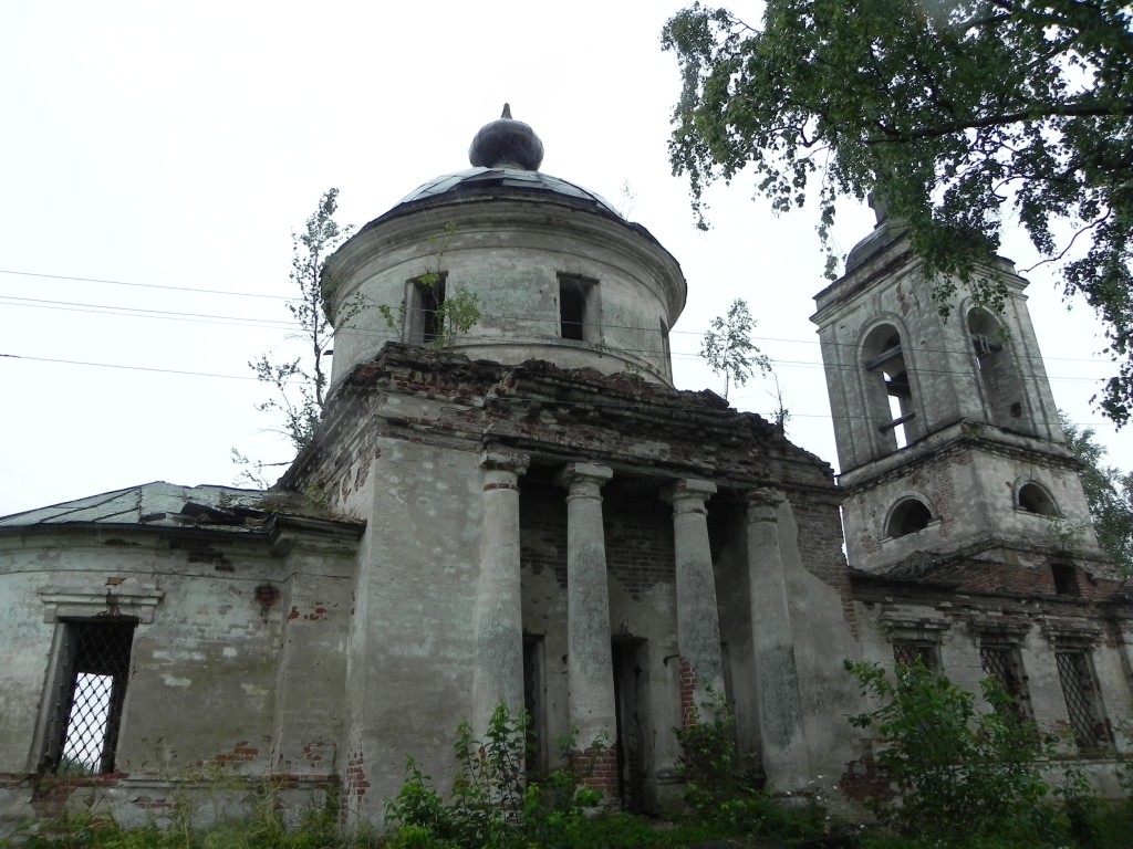 Погост (Ежесельга). Церковь Троицы Живоначальной. фасады