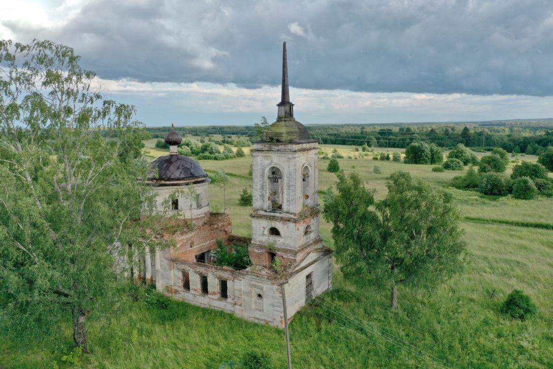 Церковь Троицы Живоначальной, Погост (Ежесельга) (Подпорожский район, Ленинградская область). общий вид в ландшафте