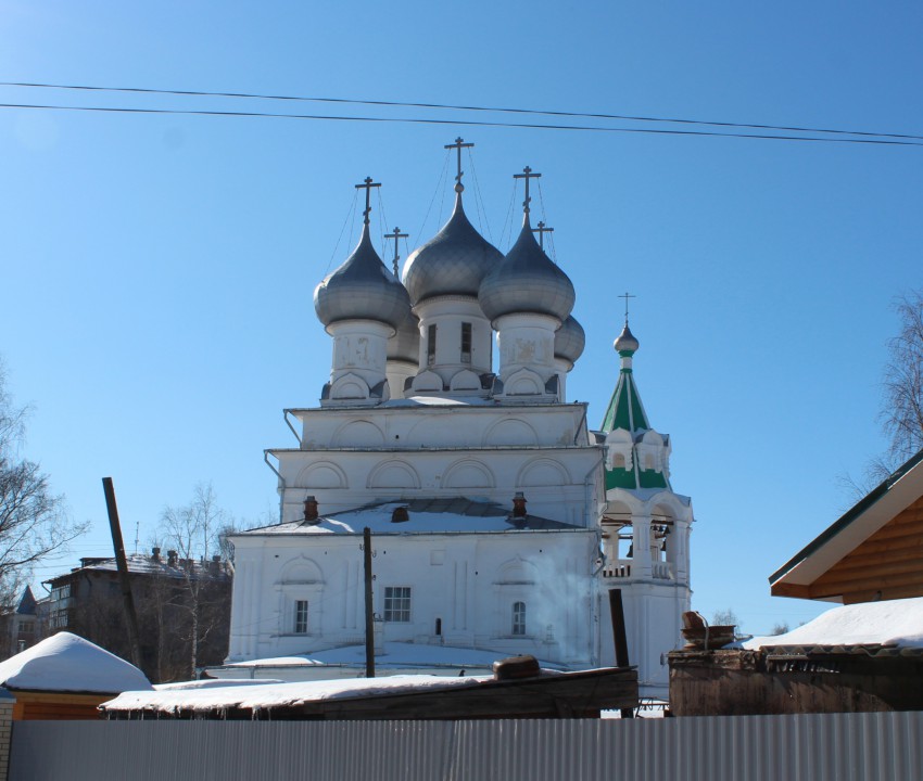 Вологда. Церковь Константина и Елены. общий вид в ландшафте, Вид с востока