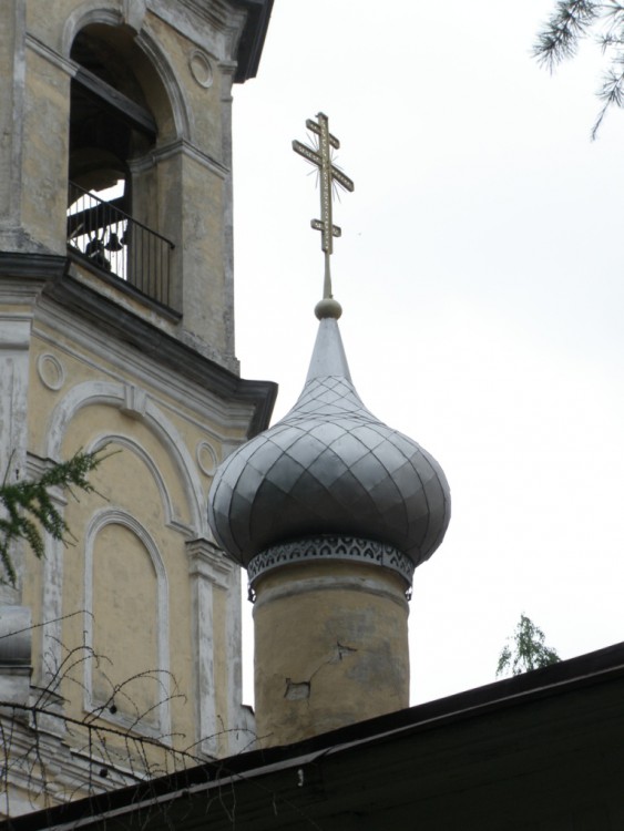 Церковь Усекновения главы Иоанна Предтечи в Рощенье, Вологда (Вологда, город, Вологодская область). архитектурные детали, Купол над приделом