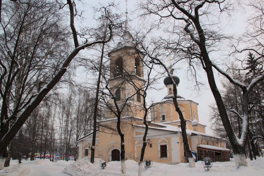 Церковь Усекновения главы Иоанна Предтечи в Рощенье, Вологда (Вологда, город, Вологодская область). общий вид в ландшафте